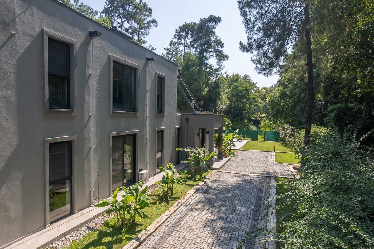 İnlice ‘de Doğanın İçinde Satılık Modern Villa