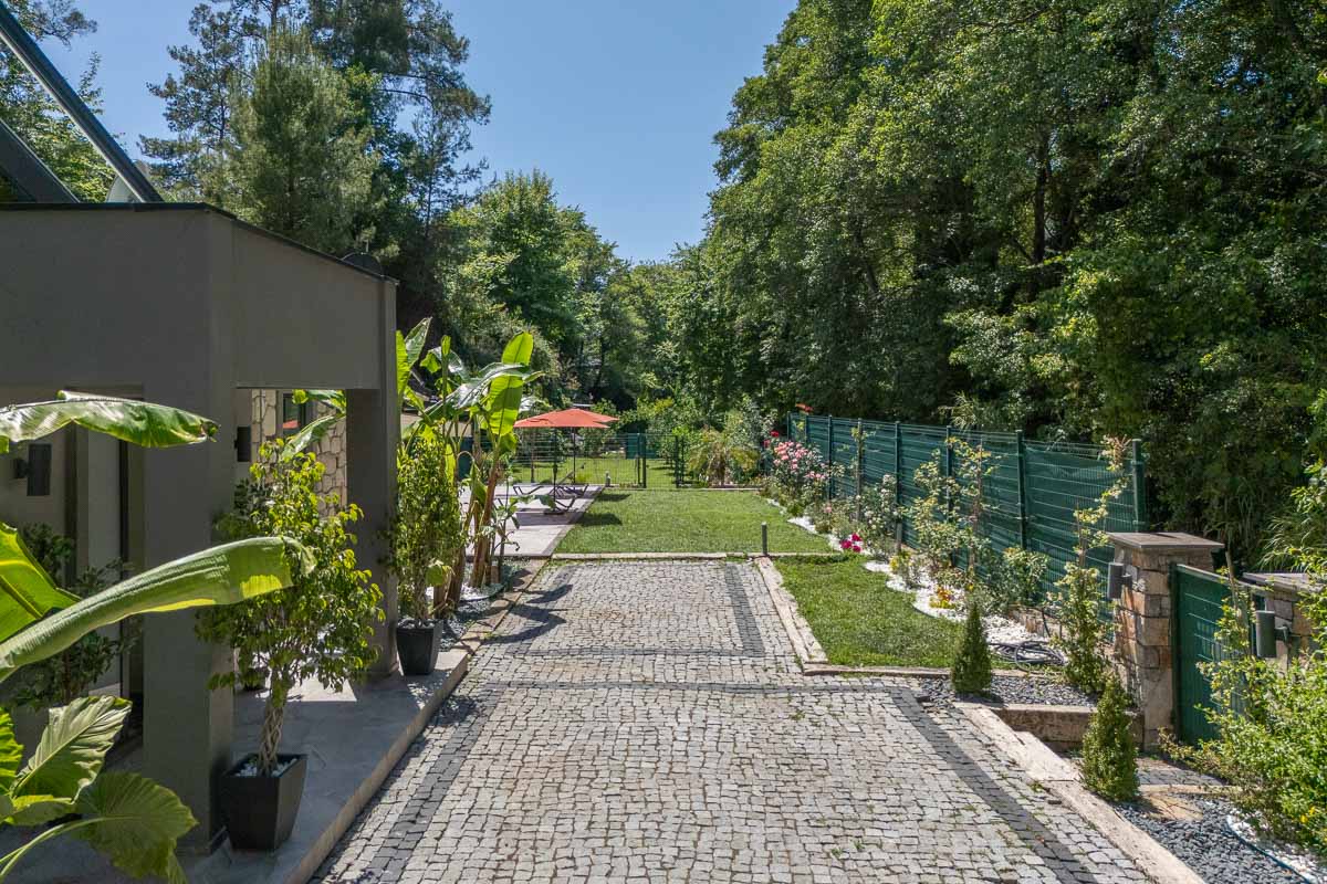 İnlice ‘de Doğanın İçinde Satılık Modern Villa