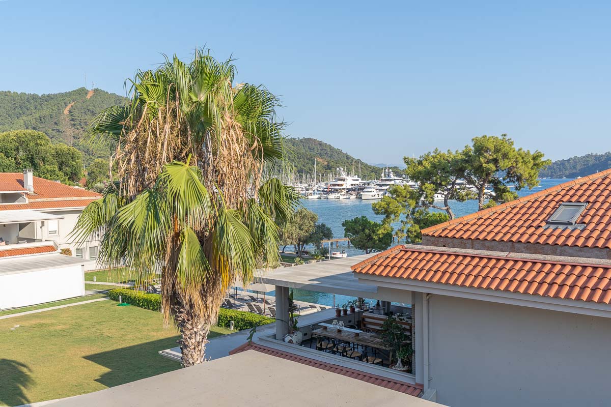 Safir Sitesi’nde Deniz Manzaralı Ev