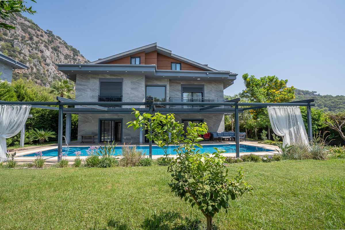 Göcek Yamacında Yıllık Kiralık Müstakil Ev