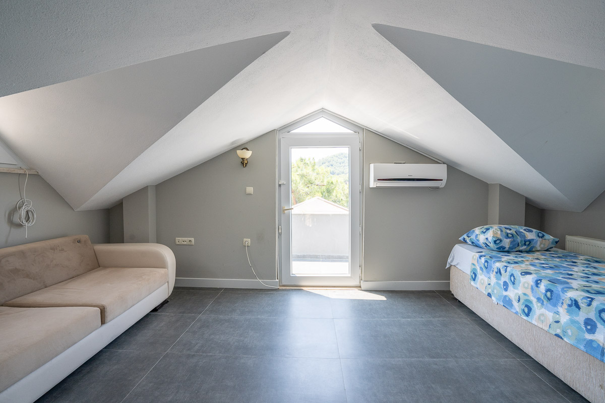 Kesintisiz Deniz Manzaralı Satılık Villa