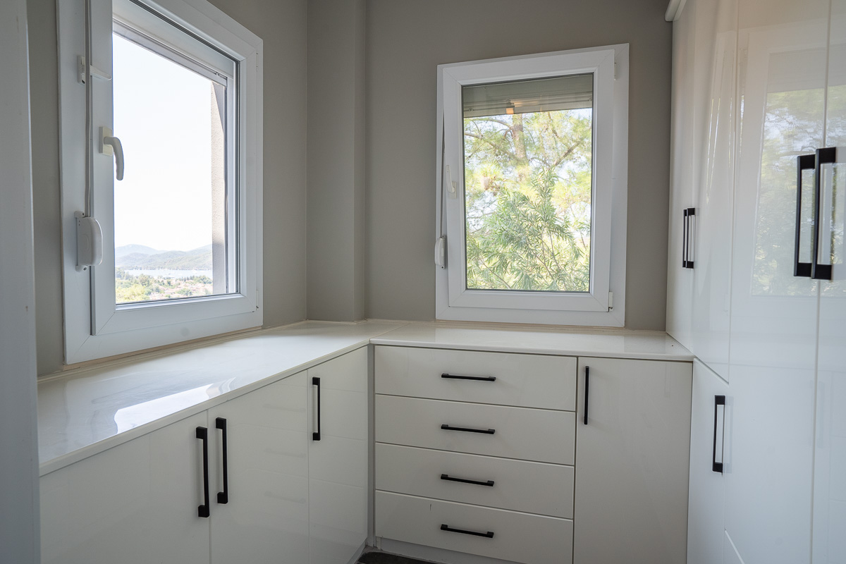 Kesintisiz Deniz Manzaralı Satılık Villa