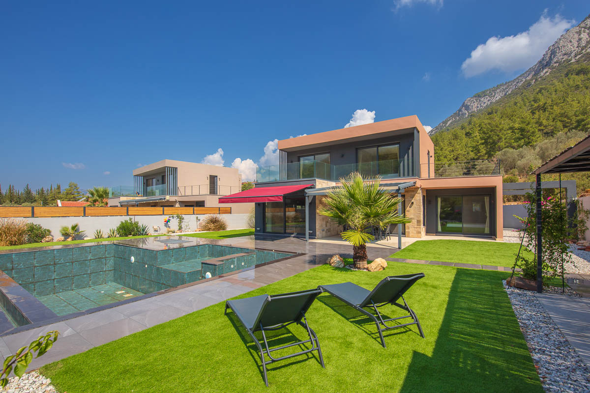 Yeşil Üzümlü’de Müstakil Havuzlu Yeni Villa