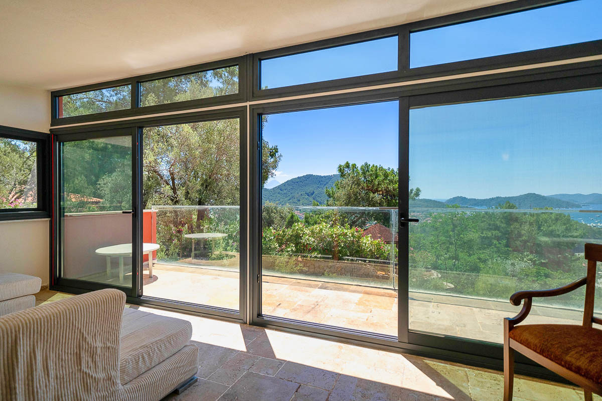 Turmaline Sitesi’nde Deniz Manzaralı Villa