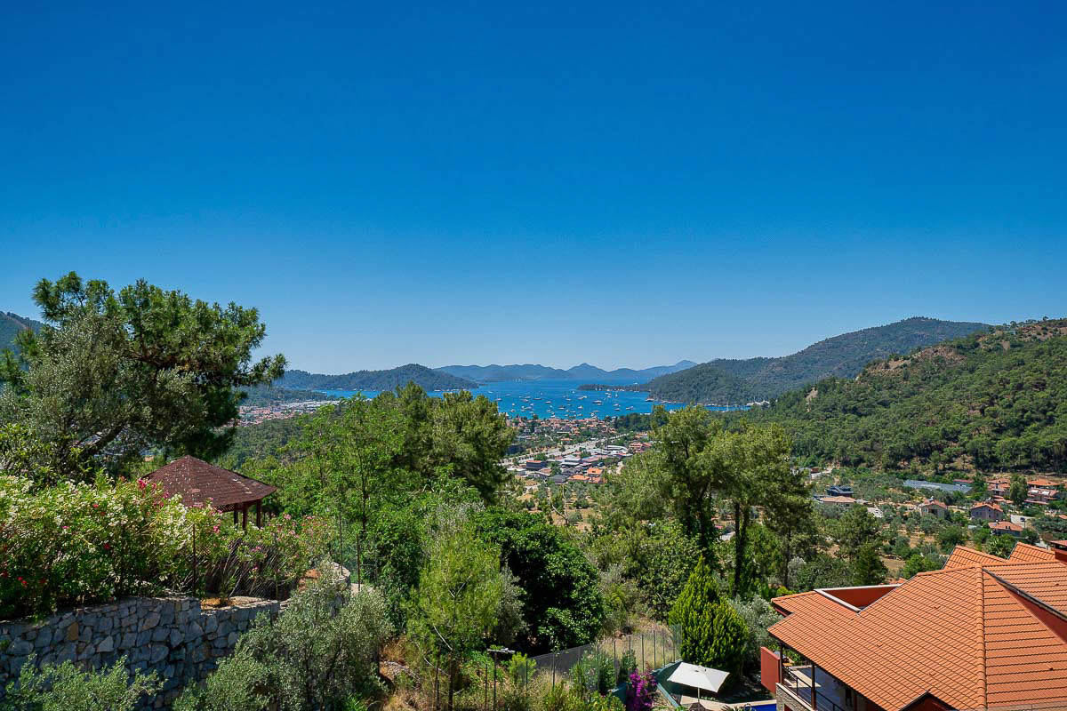 Turmaline Sitesi’nde Deniz Manzaralı Villa