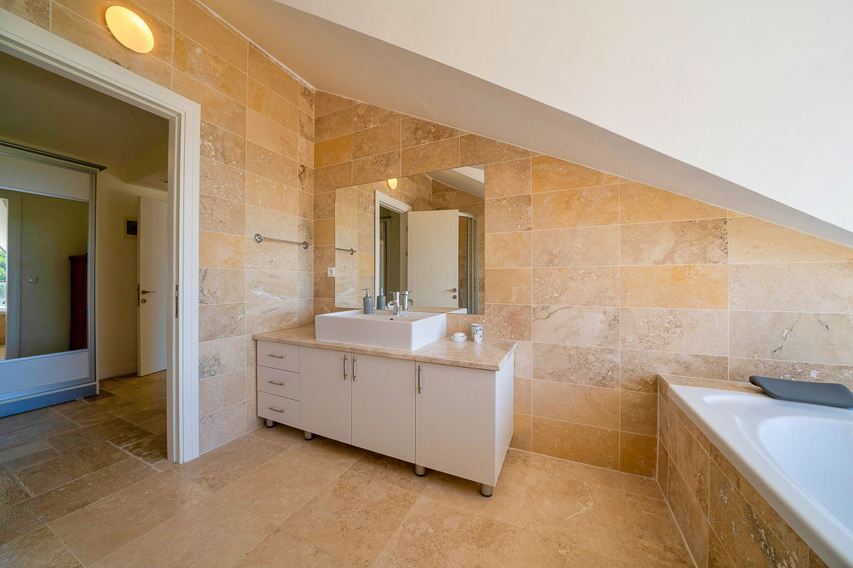 Turmaline Sitesi’nde Deniz Manzaralı Villa