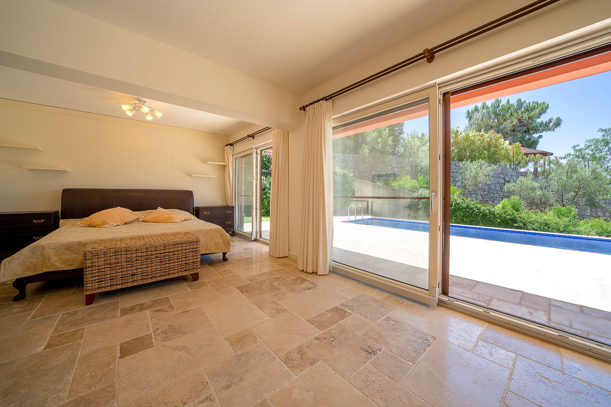 Turmaline Sitesi’nde Deniz Manzaralı Villa