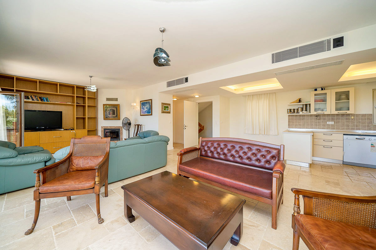 Turmaline Sitesi’nde Deniz Manzaralı Villa