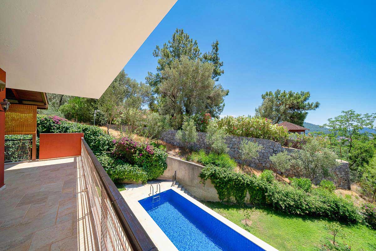 Turmaline Sitesi’nde Deniz Manzaralı Villa