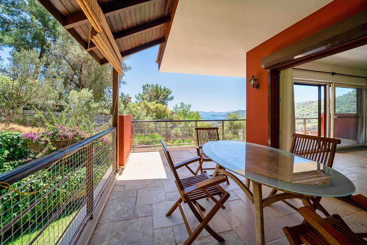 Turmaline Sitesi’nde Deniz Manzaralı Villa