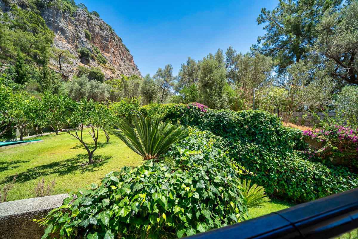 Turmaline Sitesi’nde Deniz Manzaralı Villa