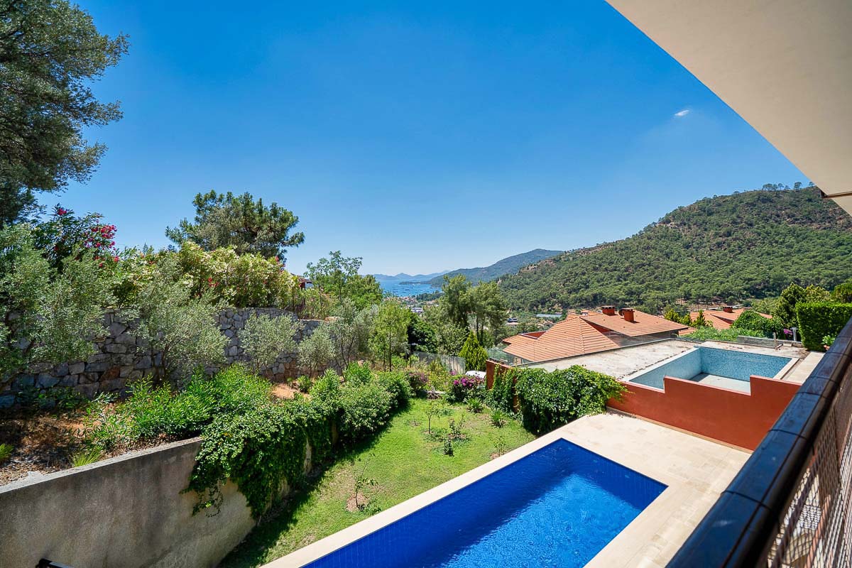 Turmaline Sitesi’nde Deniz Manzaralı Villa