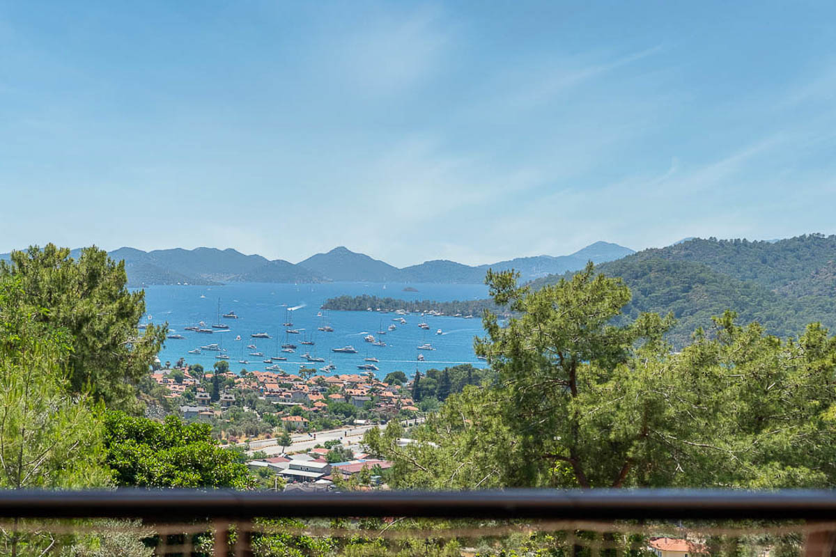 Turmaline Sitesi’nde Deniz Manzaralı Villa