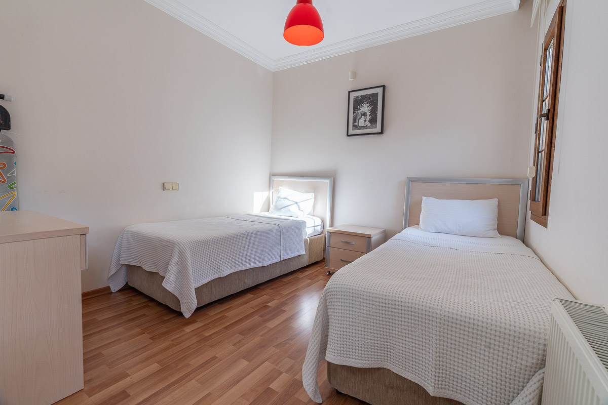 Çam Ormanları İçinde Satılık Villa