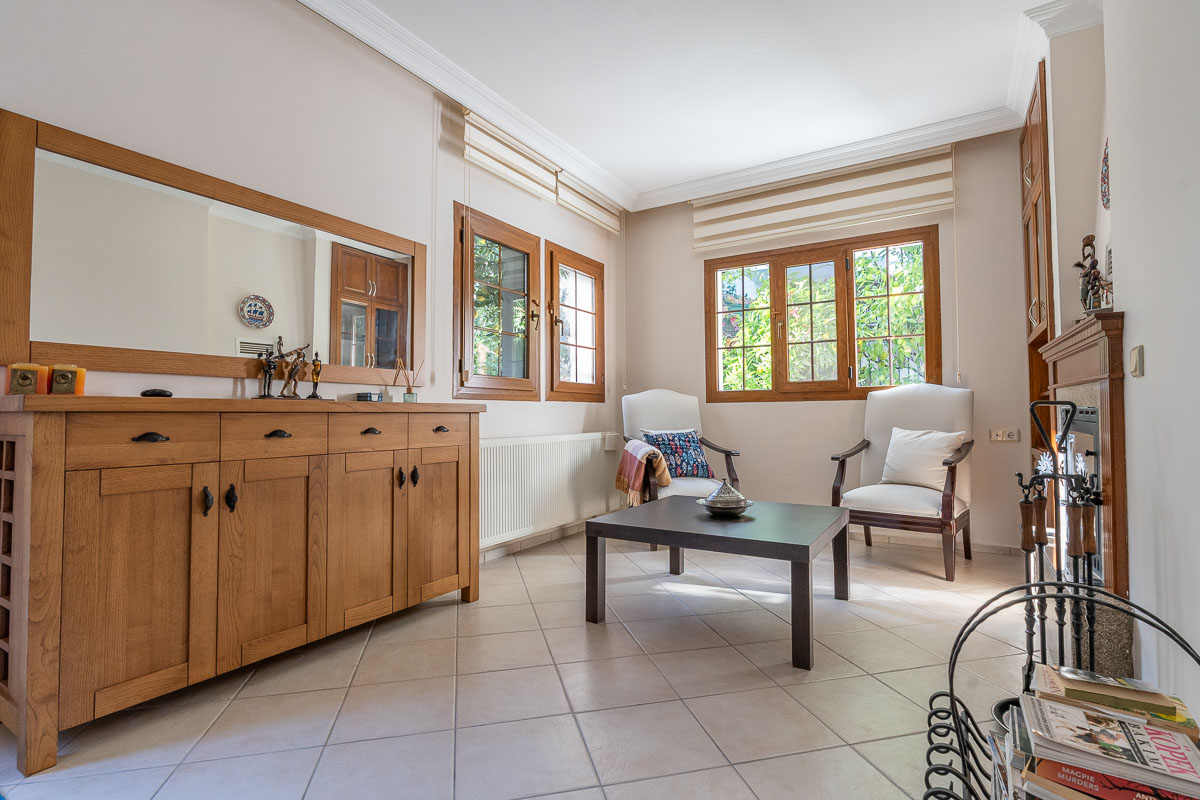 Çam Ormanları İçinde Satılık Villa