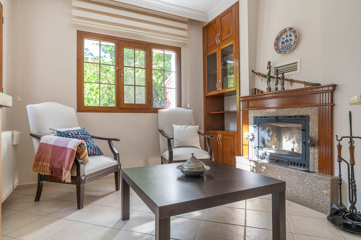 Çam Ormanları İçinde Satılık Villa