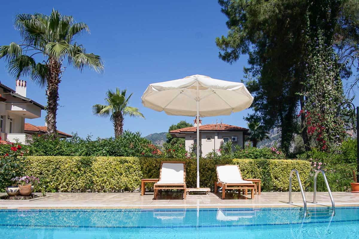 Çam Ormanları İçinde Satılık Villa