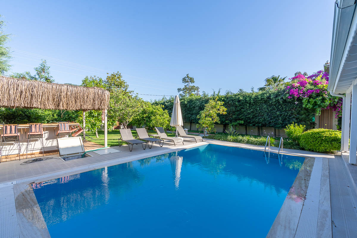 Yenilenmiş Modern Satılık Müstakil Villa