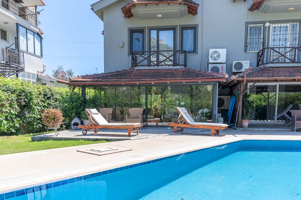 Göcek Merkezde İkiz Villa