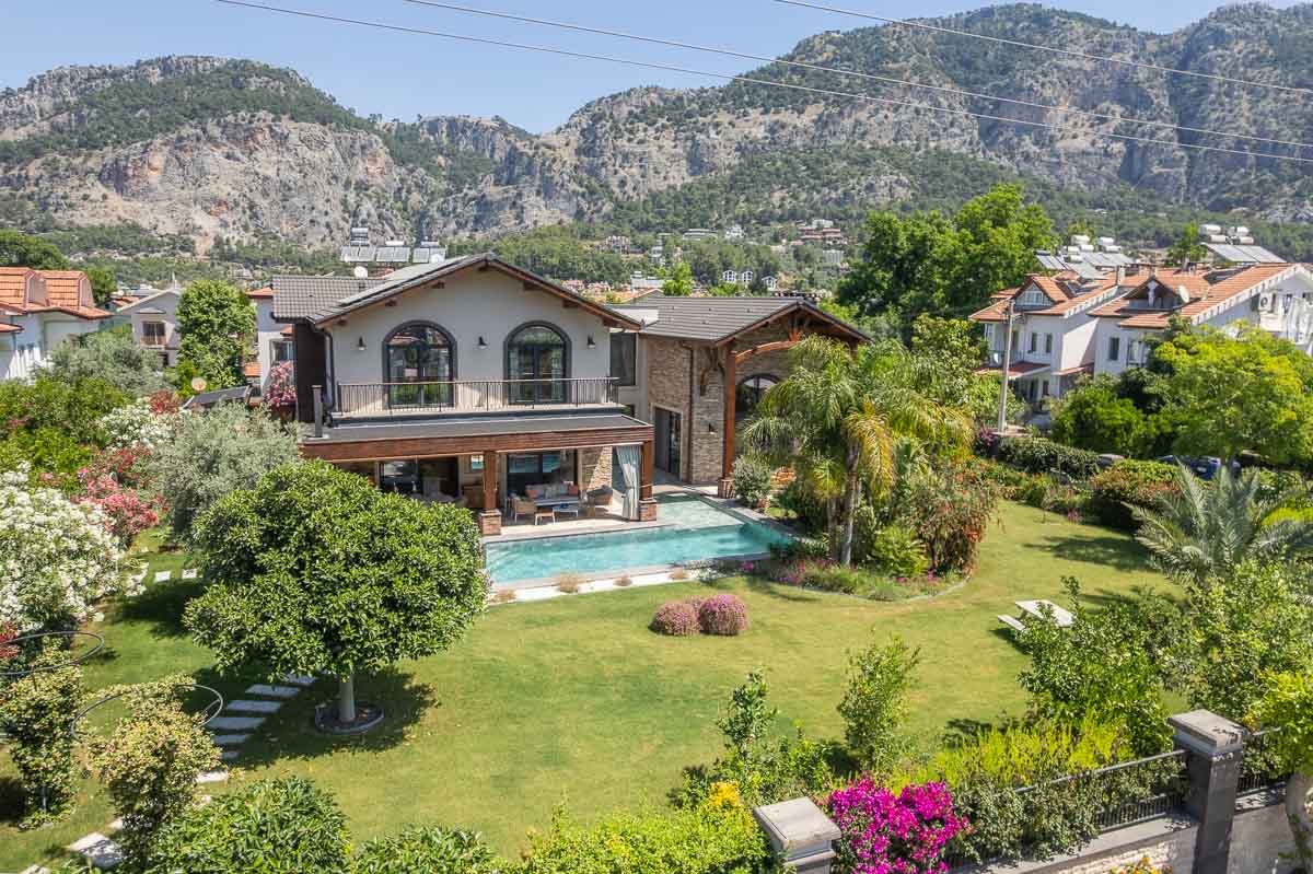 Göcek Merkezde Modern Villa