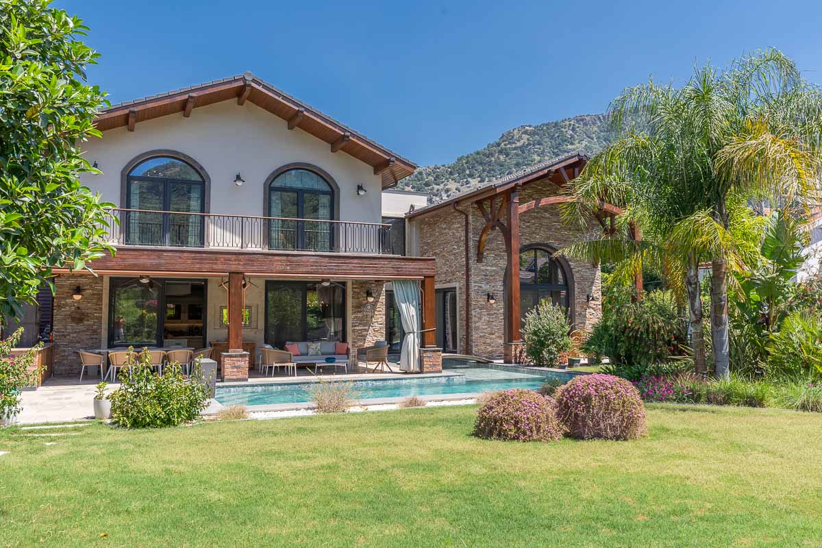 Göcek Merkezde Modern Villa