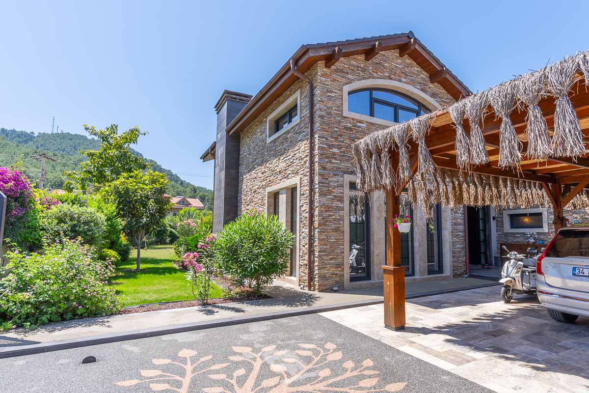 Göcek Merkezde Modern Villa