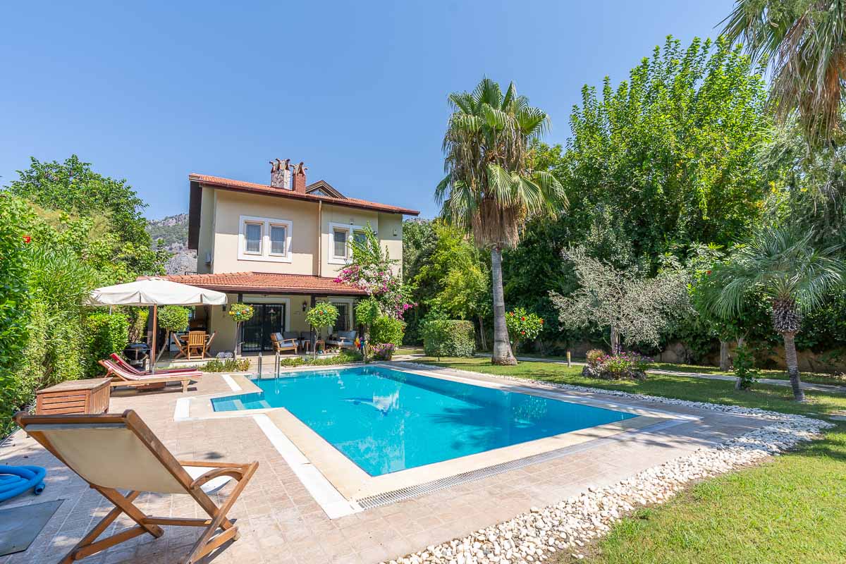 Göcek’te Bahçeli Müstakil Villa