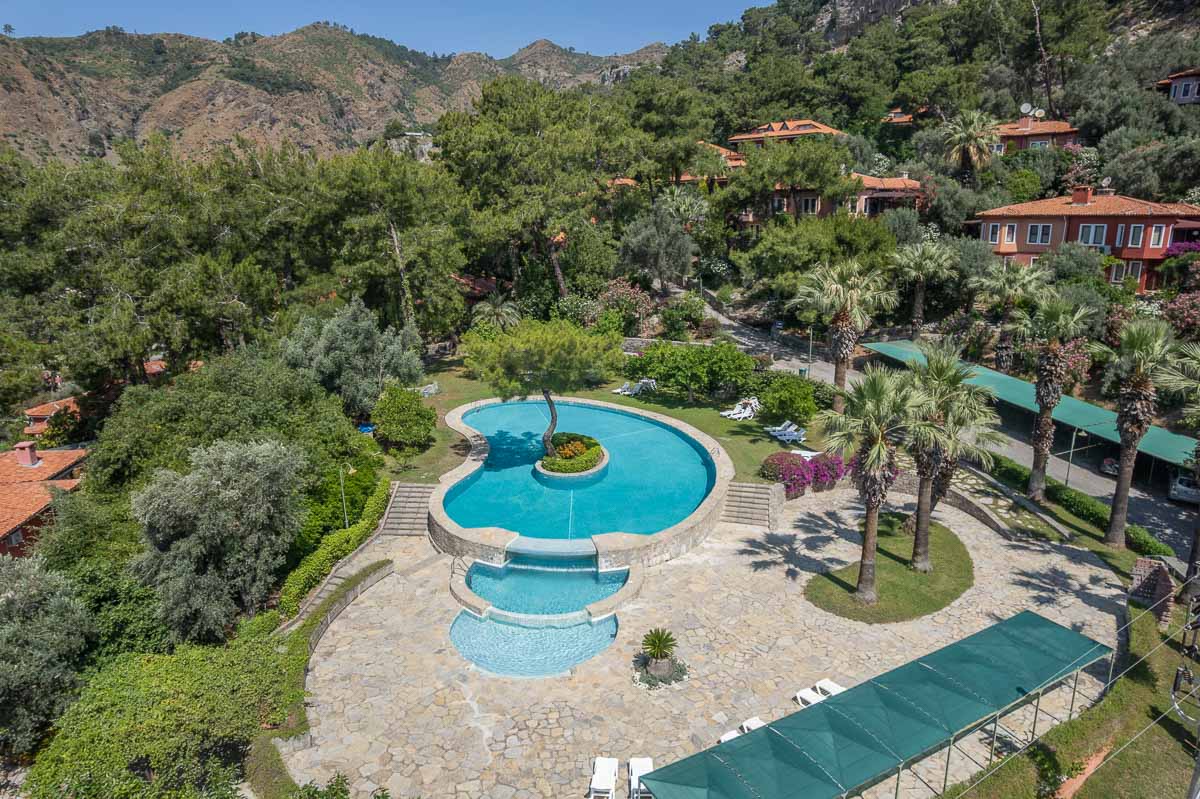 Kalimche’de Deniz Manzaralı Villa