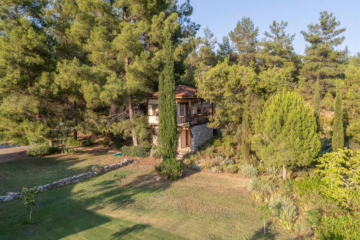 10.280 m2 Bahçe İçinde Çiftlik Evi