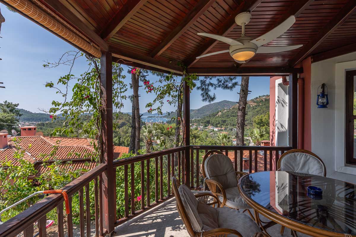 Kalimche’de Deniz Manzaralı Özel Villa