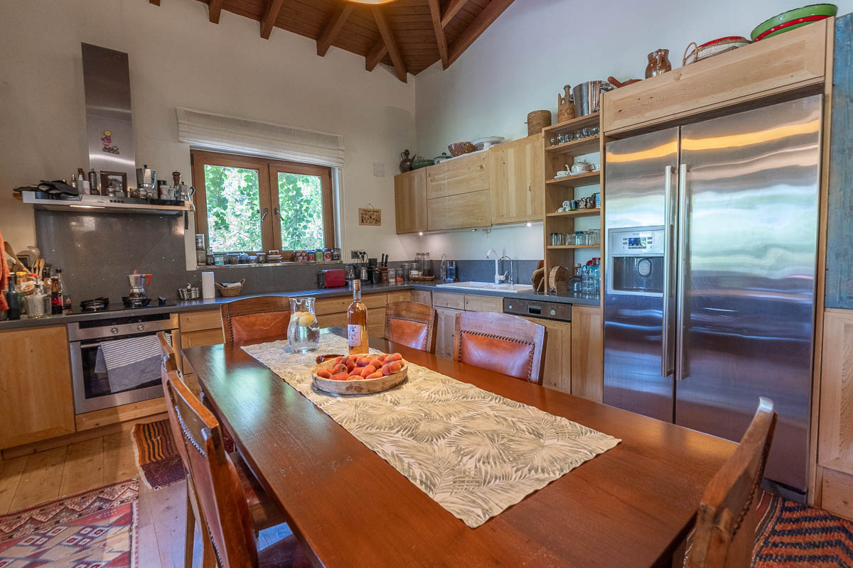 10.280 m2 Bahçe İçinde Çiftlik Evi
