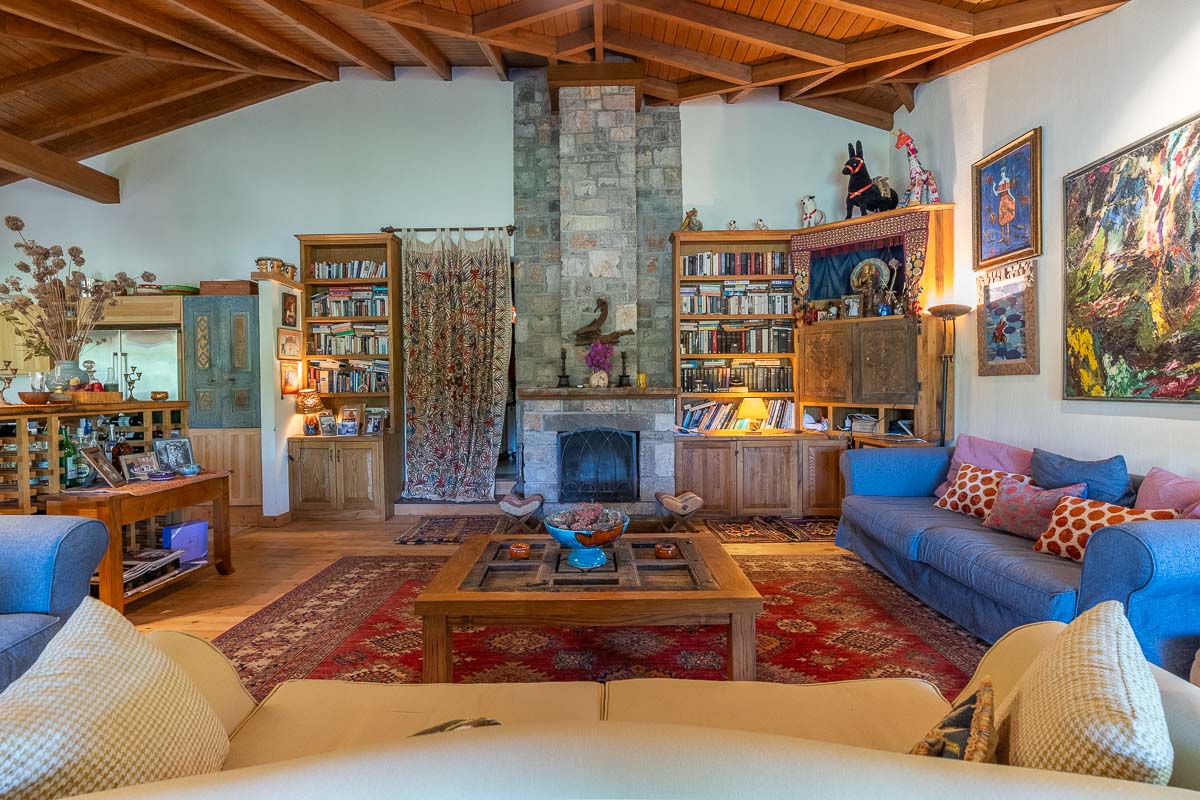 10.280 m2 Bahçe İçinde Çiftlik Evi