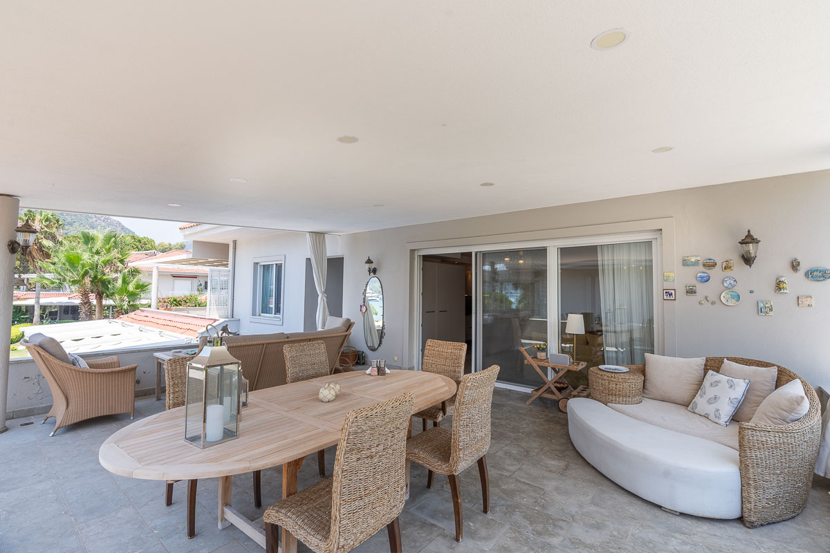 Safir Sitesi’nde Deniz Manzaralı Dubleks