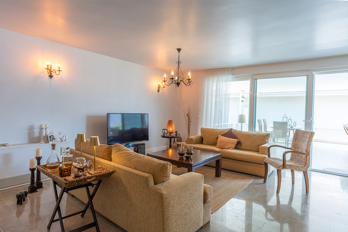 Safir Sitesi’nde Deniz Manzaralı Dubleks
