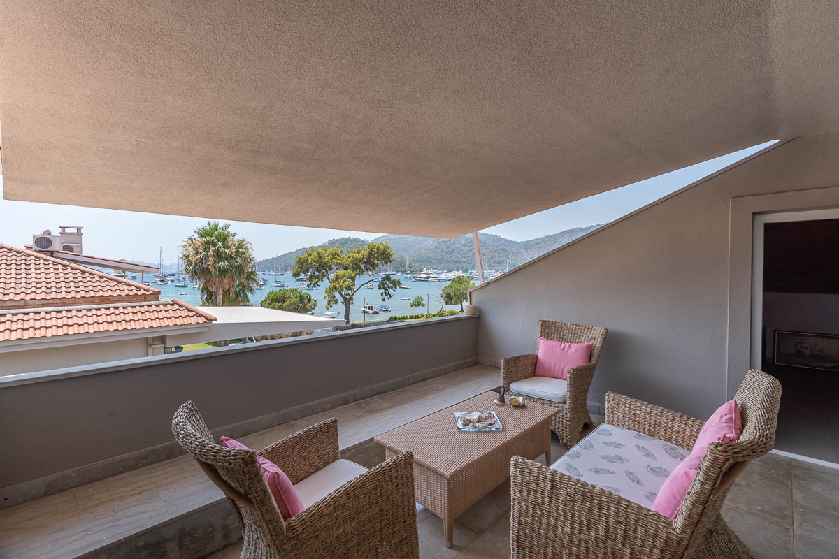Safir Sitesi’nde Deniz Manzaralı Dubleks