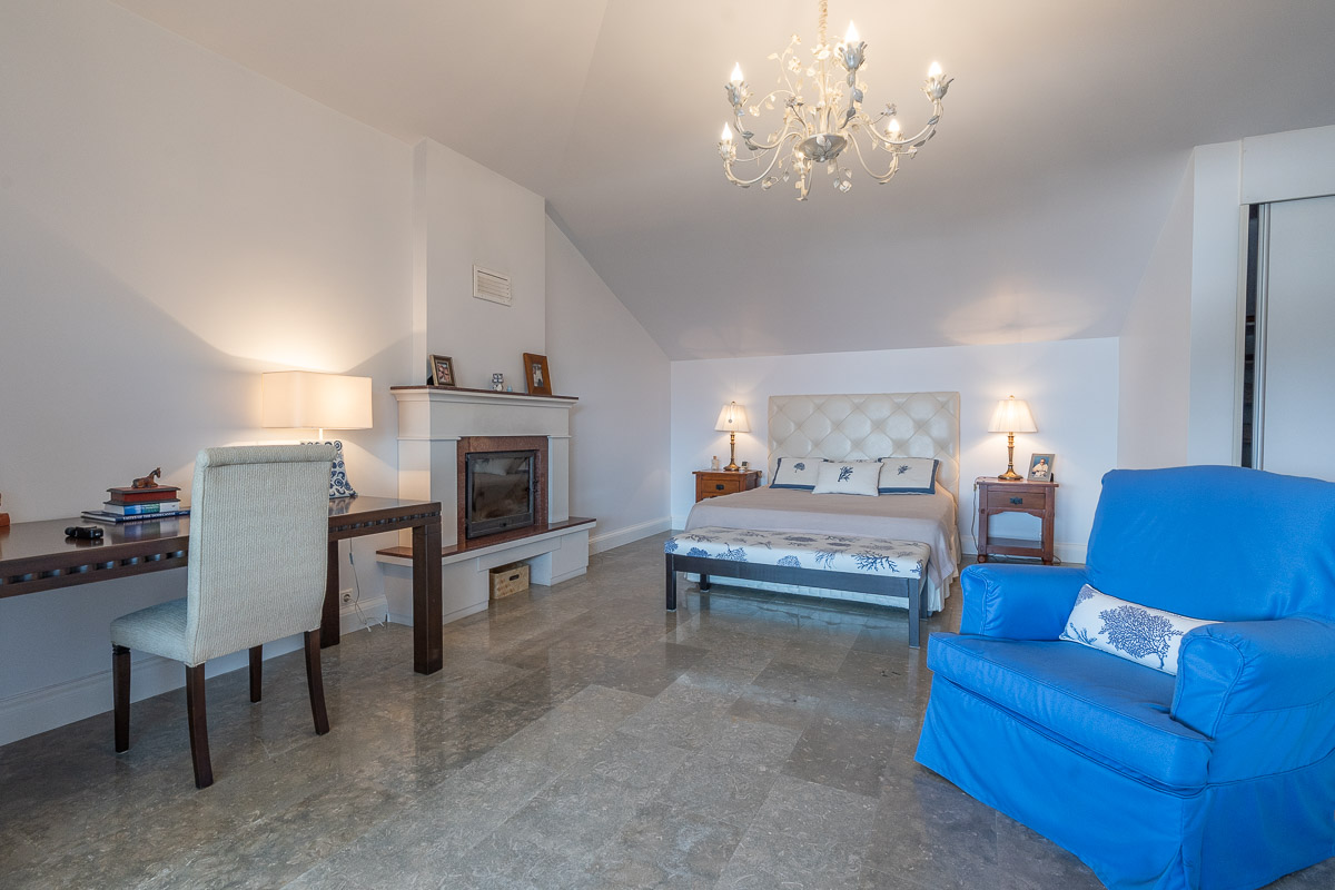 Safir Sitesi’nde Deniz Manzaralı Dubleks