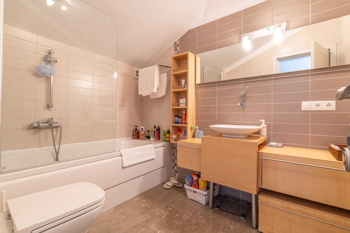 Safir Sitesi’nde Deniz Manzaralı Dubleks