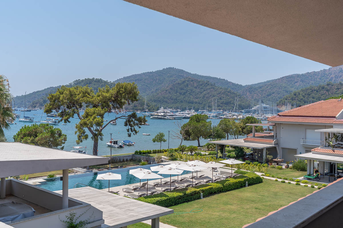 Safir Sitesi’nde Deniz Manzaralı Dubleks