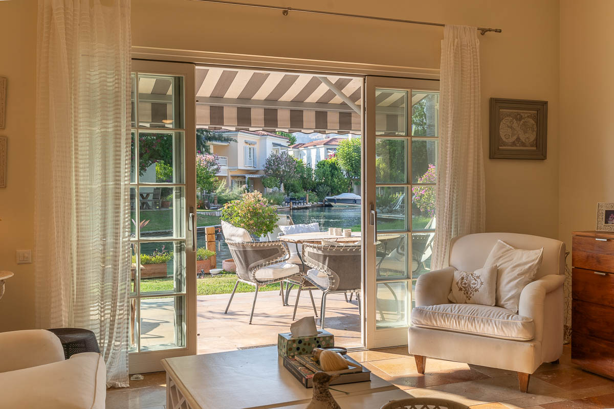 Göcek Portville Sitesinde En Ön Blokta İskeleli Deniz Manzaralı Satılık Villa