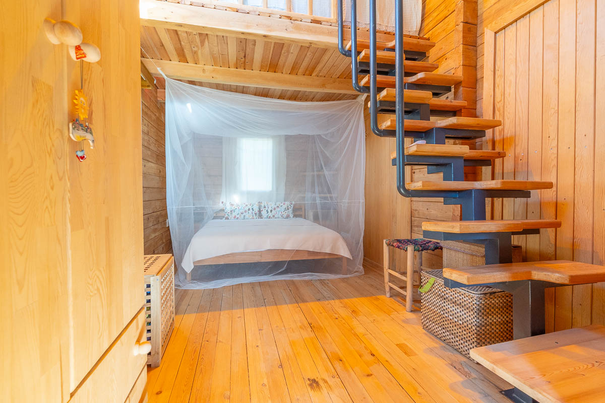 7.126 m² Arazide Havuzlu Çiftlik Evi