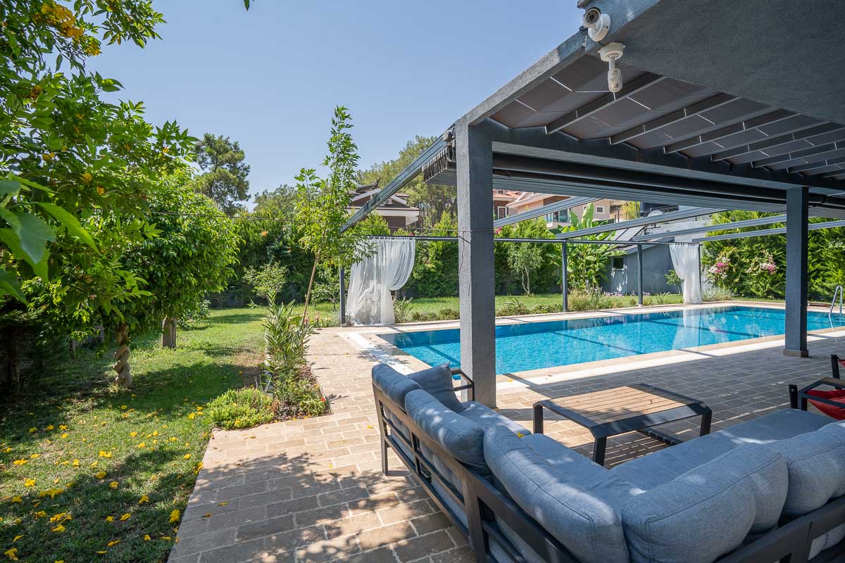 Yeşillikler İçinde Modern Villa