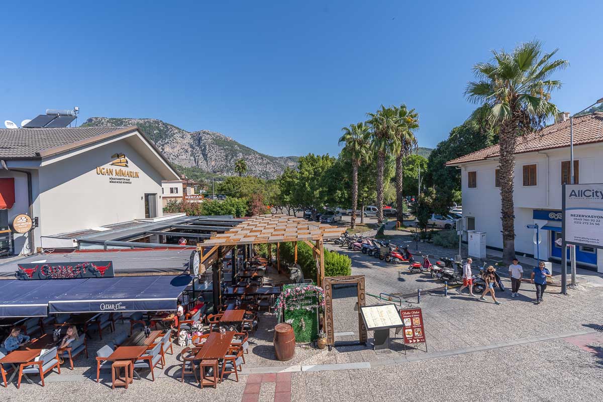 Göcek Marina Arkasında Satılık Ticari Bina