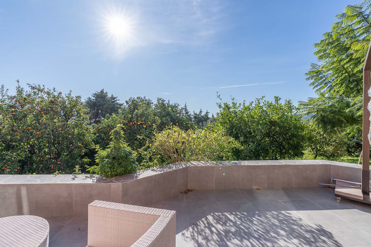 Kalimche’de Yenilenmiş 5 Odalı Villa