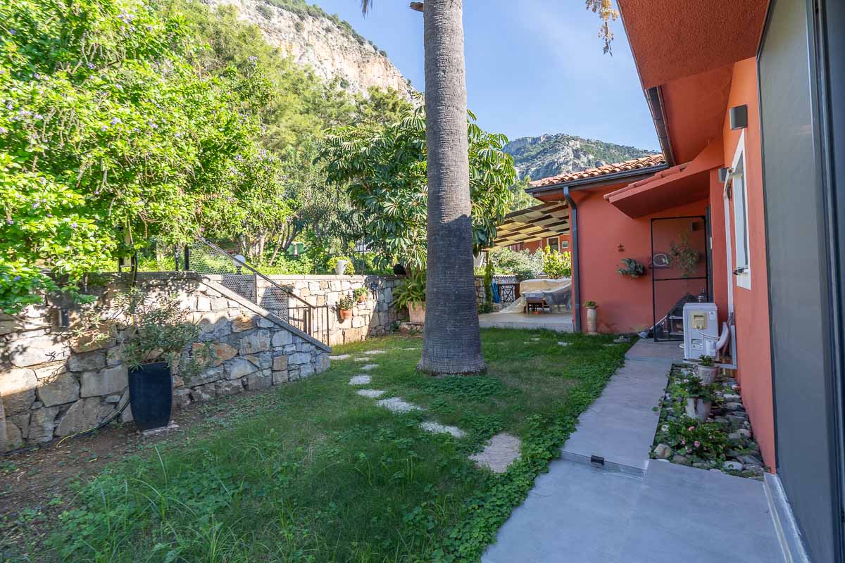 Kalimche’de Yenilenmiş 5 Odalı Villa