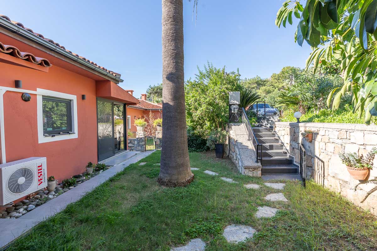 Kalimche’de Yenilenmiş 5 Odalı Villa