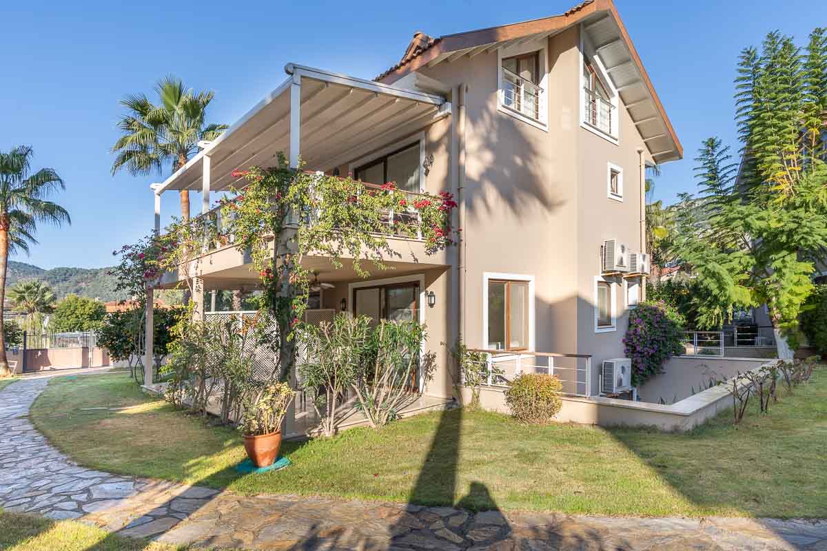 Aquamarine Sitesi Bahçeli Dubleks