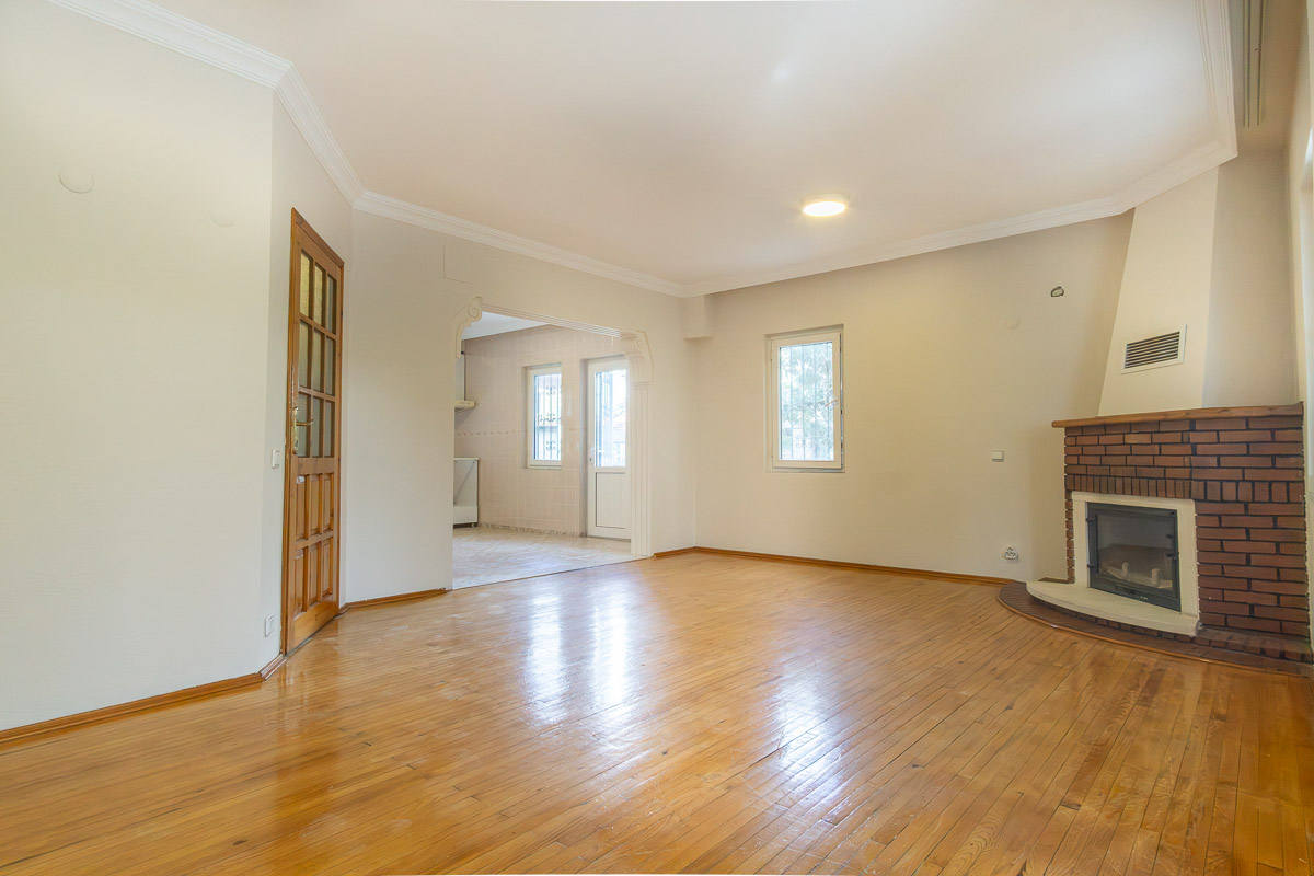 Göcek Merkezde Bahçeli Ev