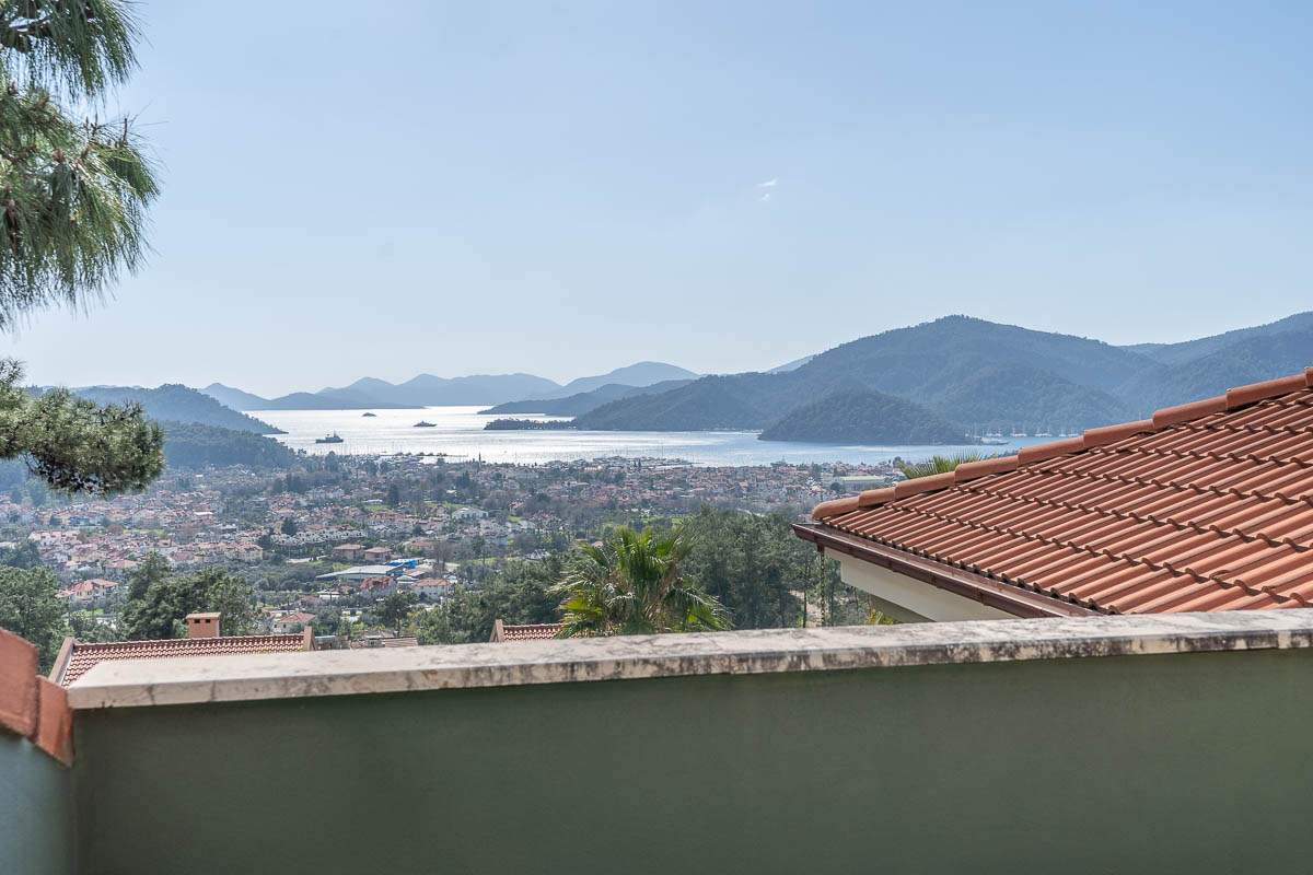 Göcek’te Deniz Manzaralı Dubleks