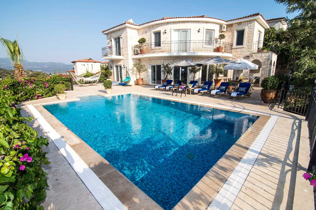 Kaş Yarımada Deniz Manzaralı Villa