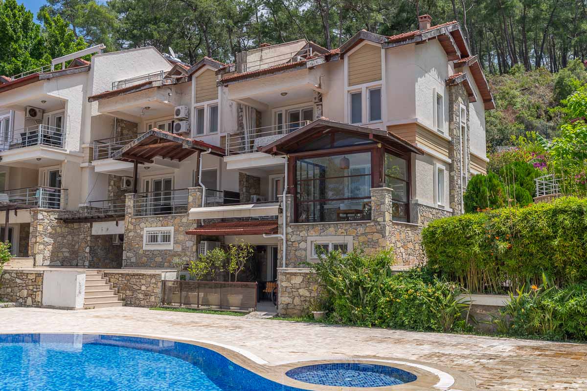 Göcek’te Site İçinde Dubleks